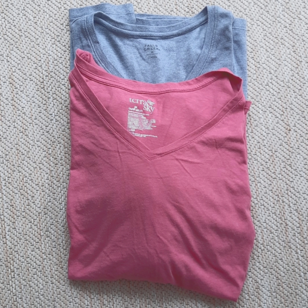 2 Plus Size Long Sleeve T-shirts